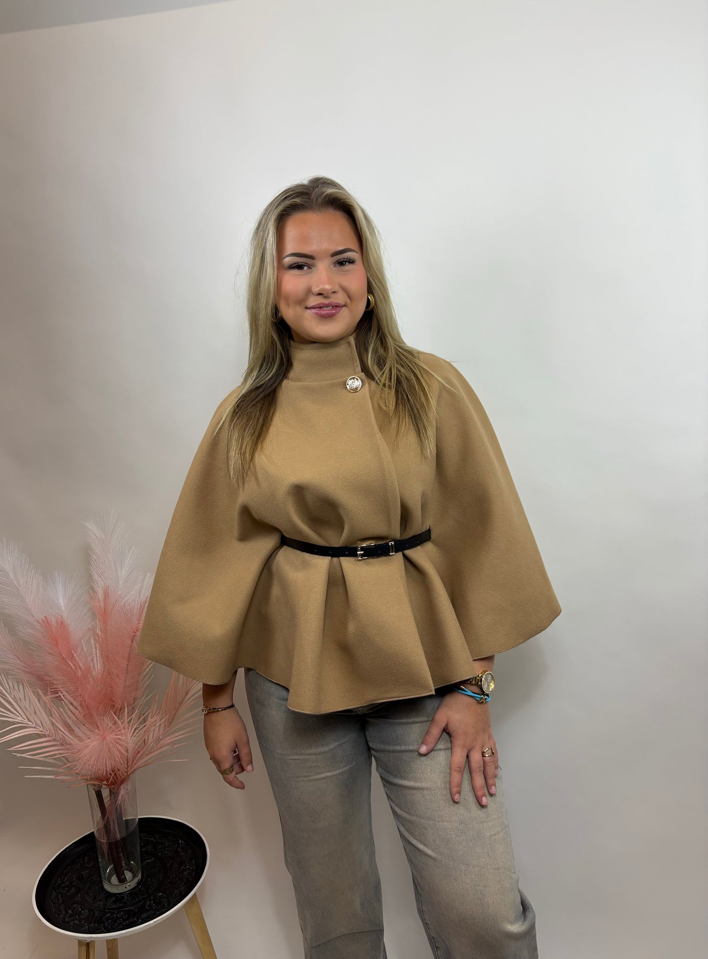 DAMES PONCHO MET CEINTUUR TAUPE 4004