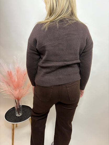 GEBREID DAMES TRUI MET SCHELPKNOPEN BRUIN 758