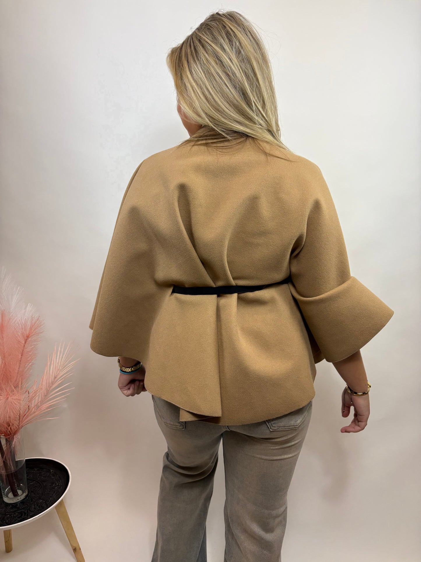DAMES PONCHO MET CEINTUUR TAUPE 4004