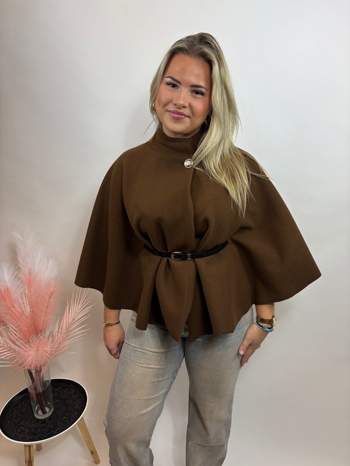 DAMES PONCHO MET CEINTUUR BRUIN 4004