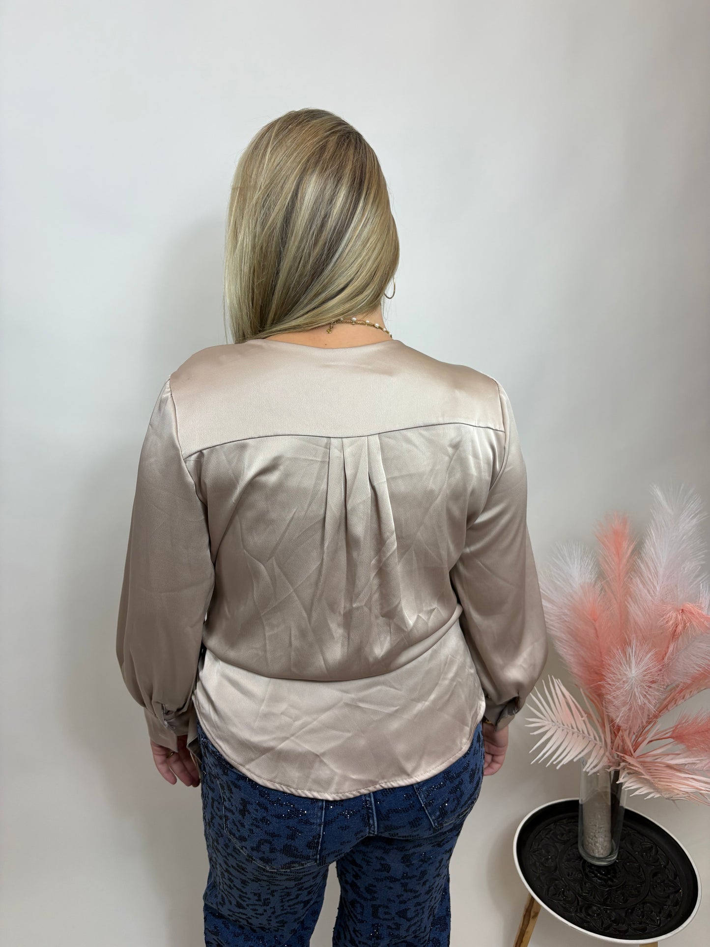 SILKY WRAP BLOUSE MET STRIKDETAIL TAUPE 139201